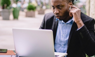 Maîtriser le français dans ses missions de téléopérateur