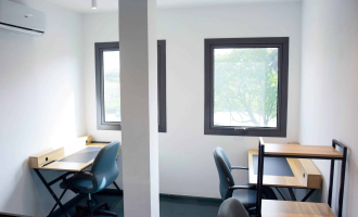 Bureau privé pour 3 personnes, au mois