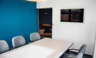 Salle de réunion pour 6 personnes, à la journée