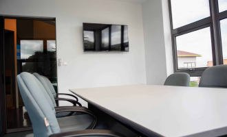 Salle de réunion pour 6 personnes, en demi-journée