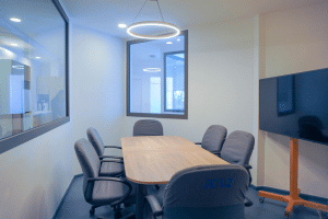 Salle de réunion pour 06 personnes, en demi-journée